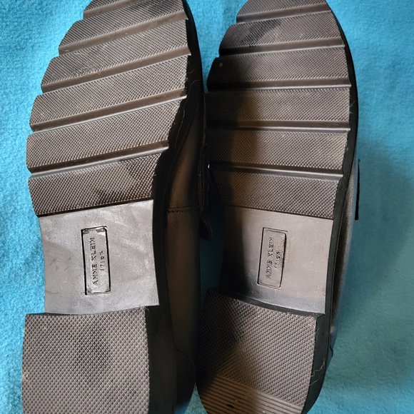 Anne Klein Black Loafer with Decorative Silver Chain - Picture 3 of 3